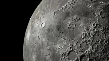 خبير روسي يتوقع بدء استخراج الموارد القمرية بحلول نهاية القرن الحادي والعشرين